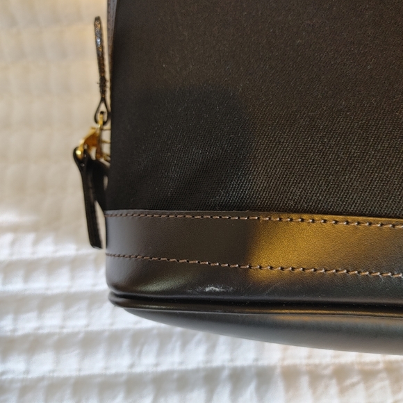 Dooney and Bourke - Picture 6 of 11